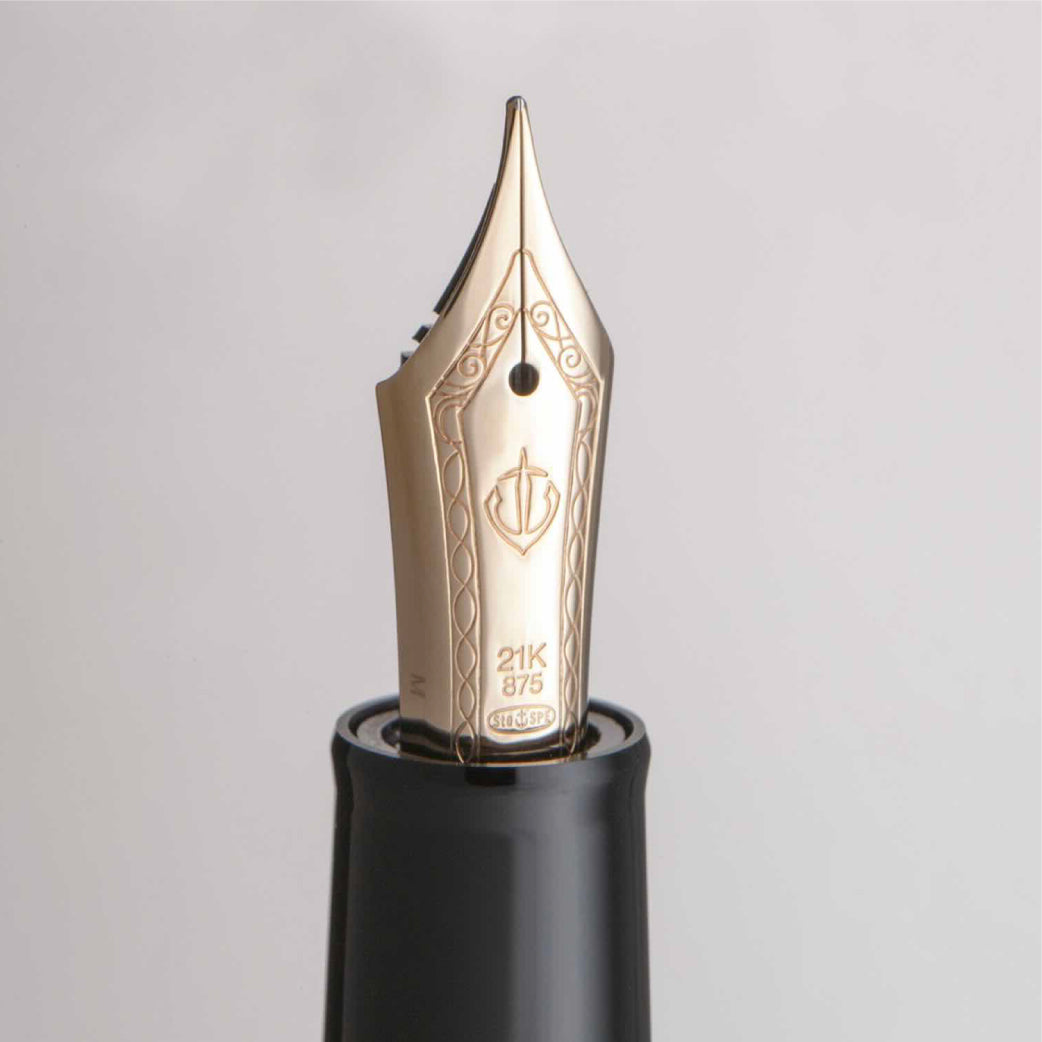 Traditional Japanese Lacquer Art Nawate Kuroginhaku Ei Fountain Pen