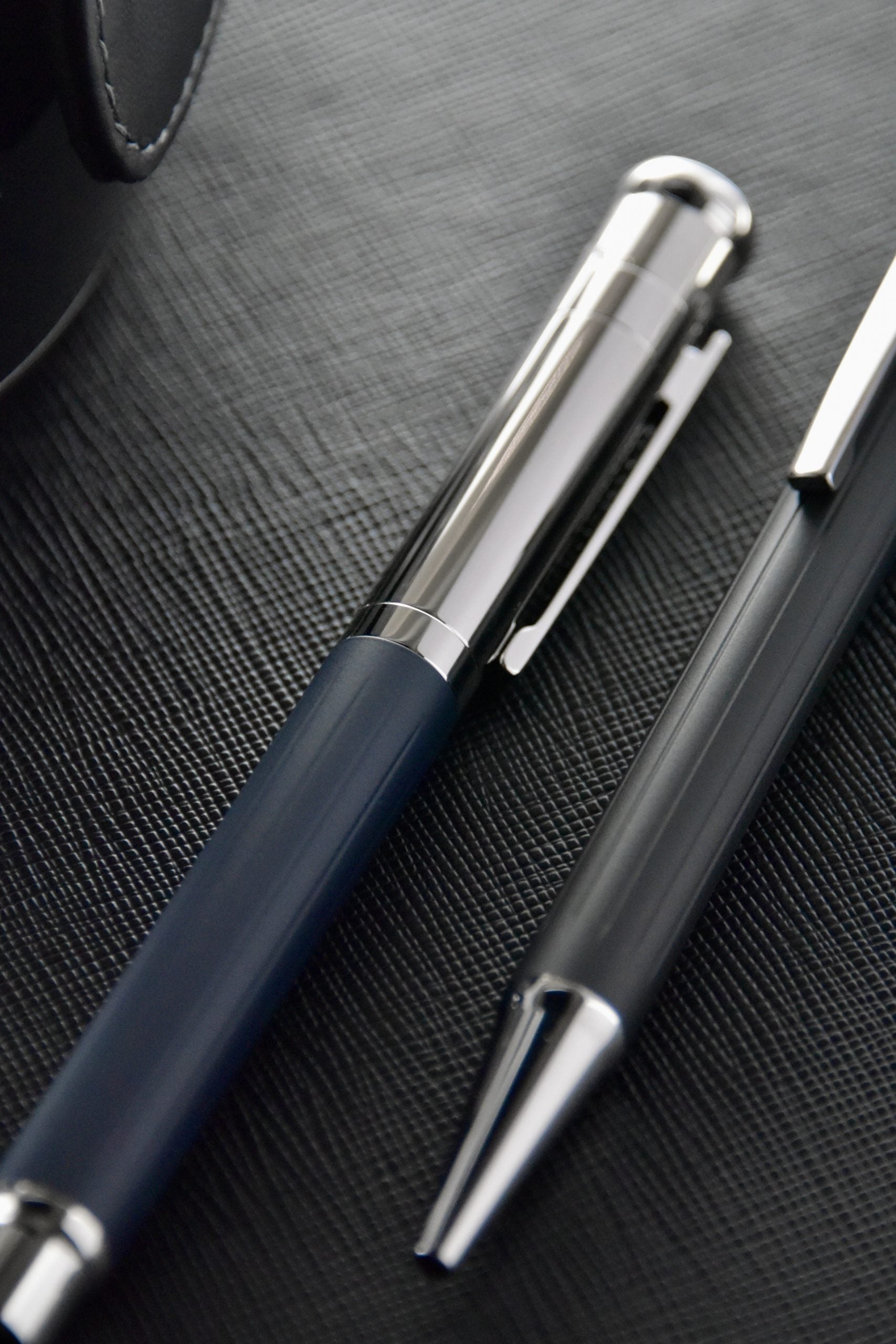 design04 Pinstripe Black Matt Fountain Pen