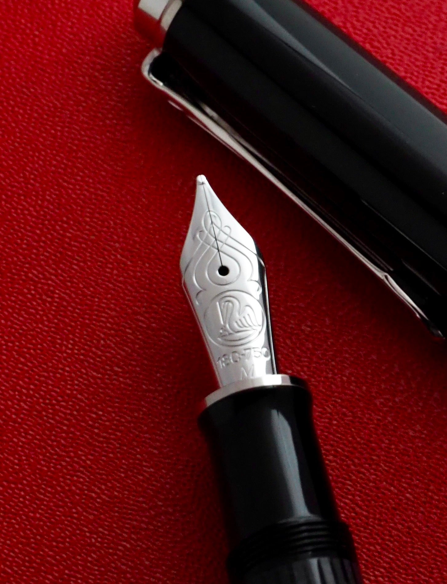 Souverän M805 Stresemann Fountain Pen