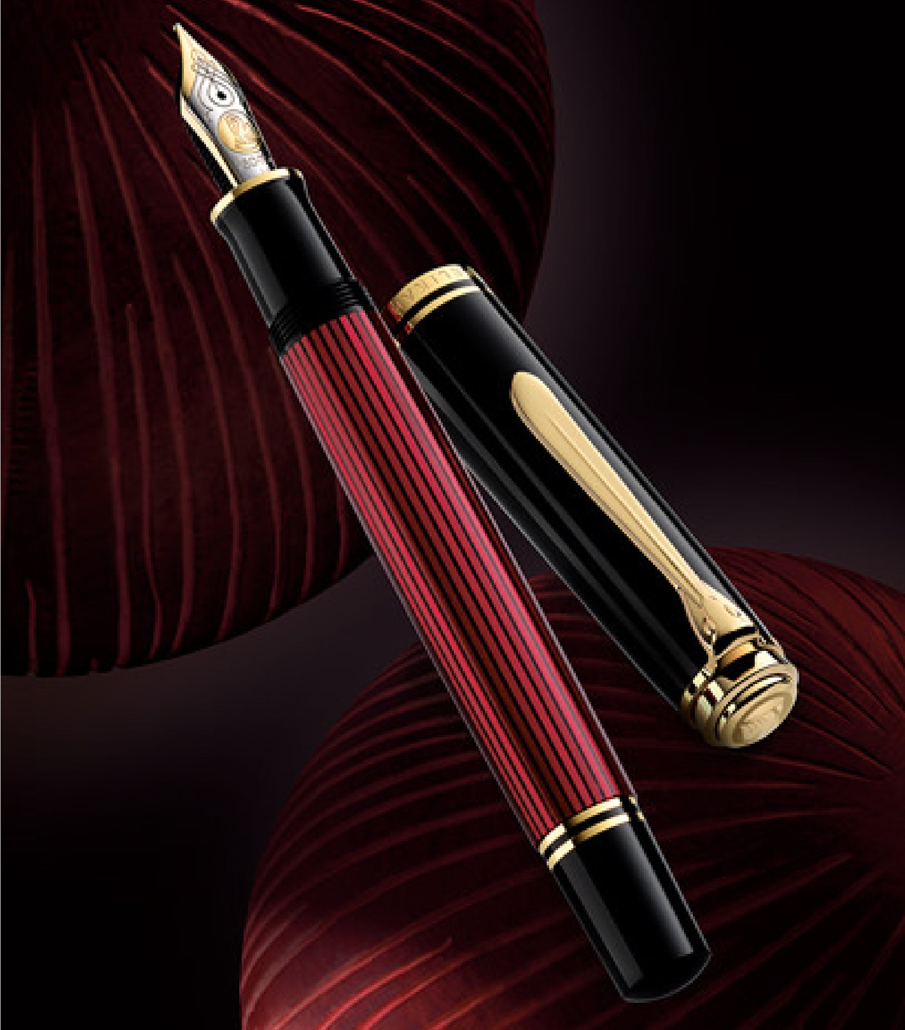 PELIKAN Souverän M800 Black & Red Fountain pen