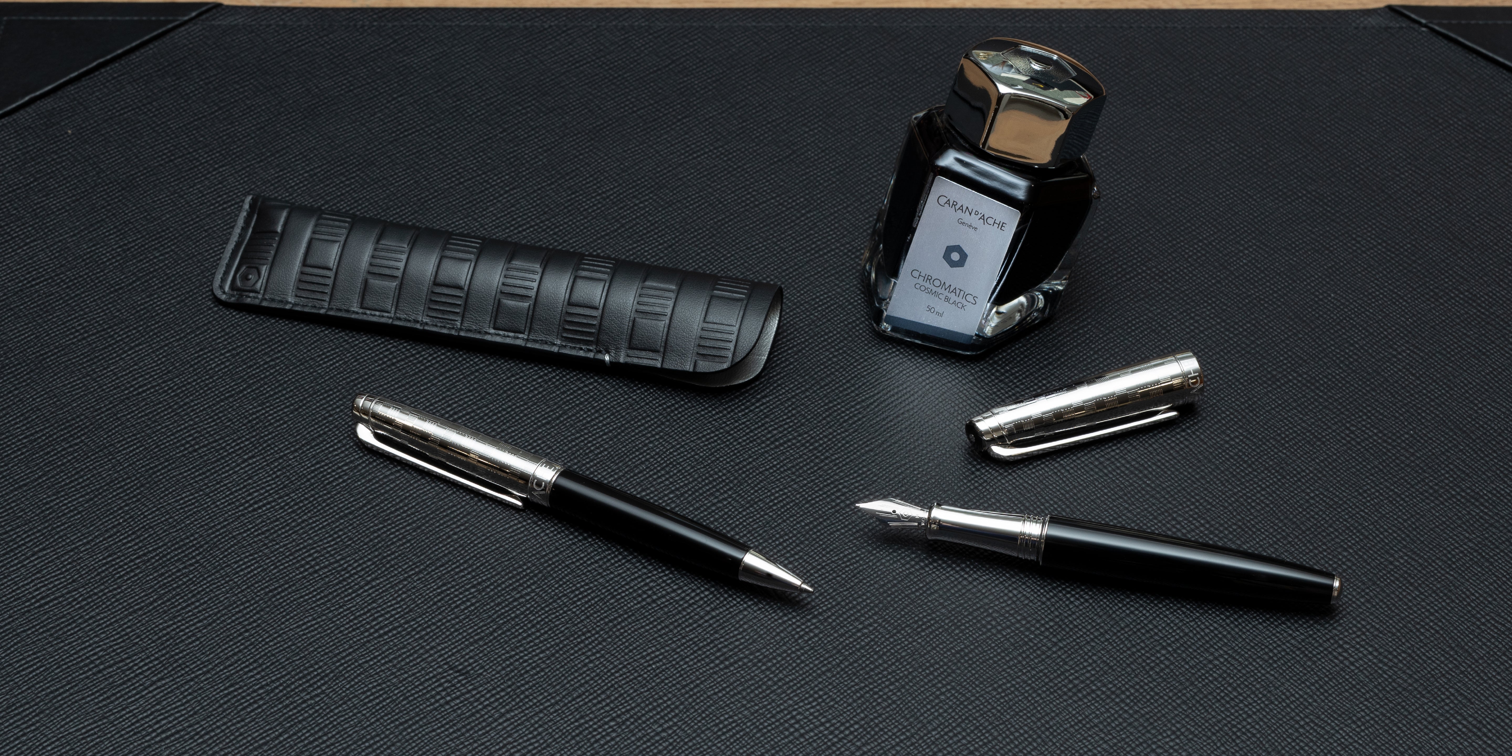 CARAN D'ACHE_Leman Damier Black Special Edition Fountain Pen-Ballpoint Set_News Page Hero Picture Desktop