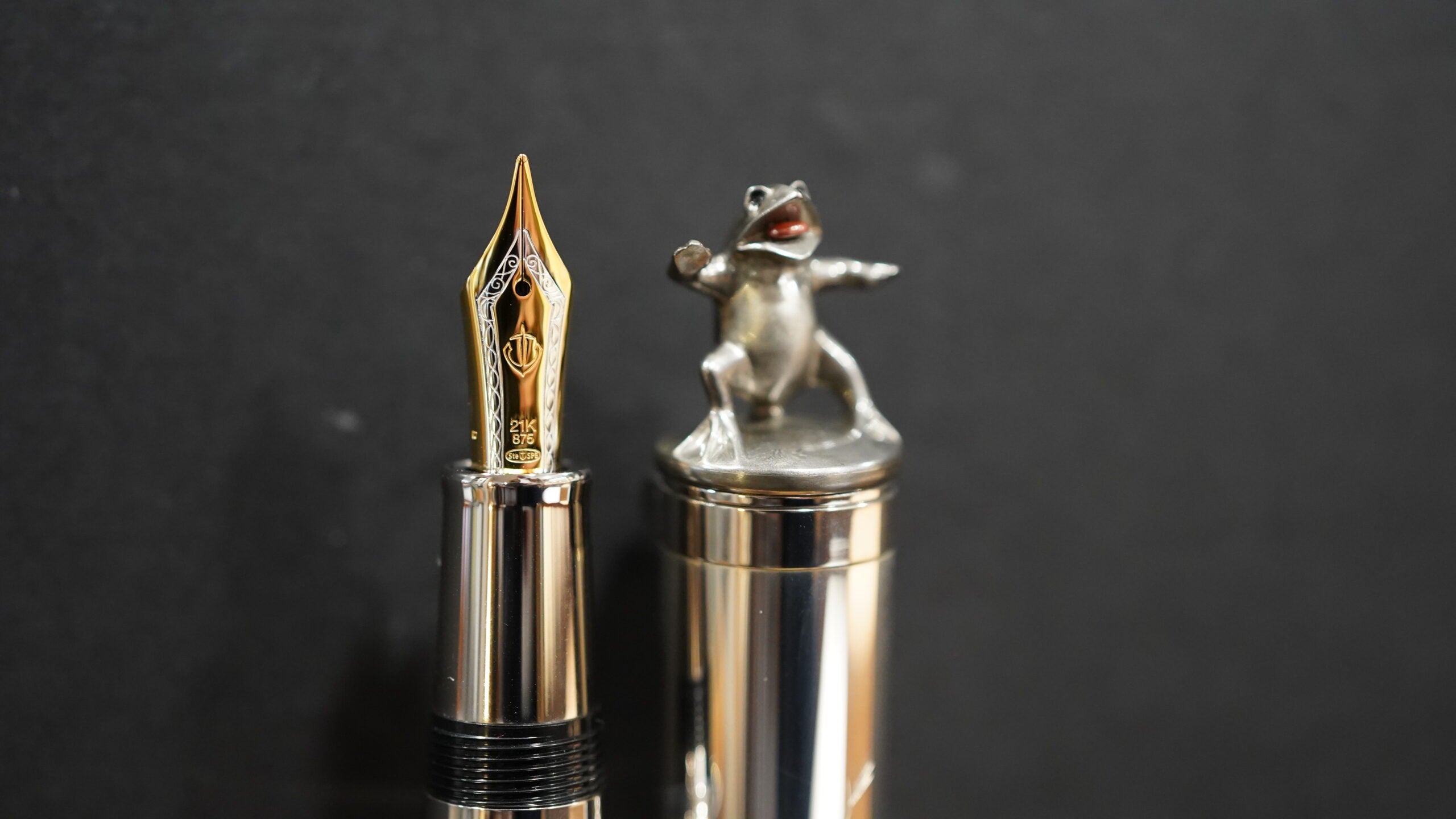 Sakata Kyugoro 140th Anniversary Commemorative Edo Metal Sculpture Fountain Pen "Choju-giga"