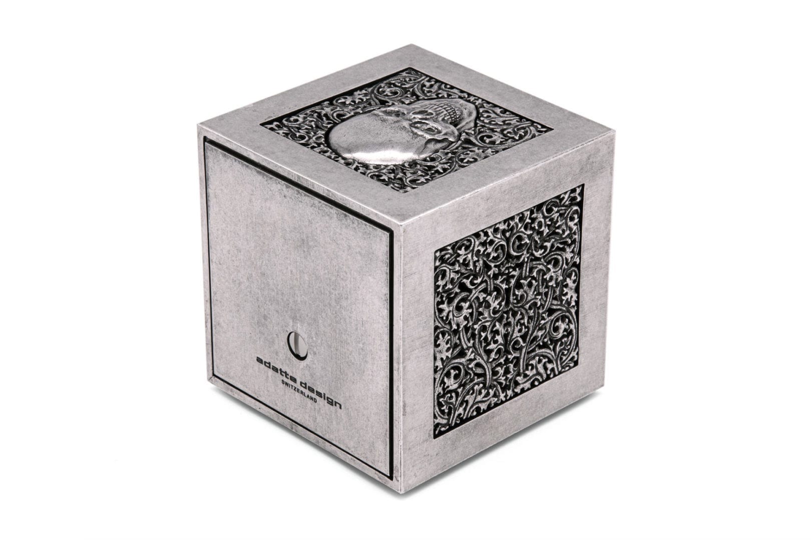 SWISS KUBIK Masterbox Skull Watch Winder