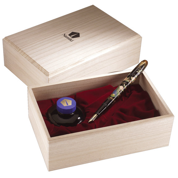 Yukari Royale Parrot with Peaches Fountain Pen