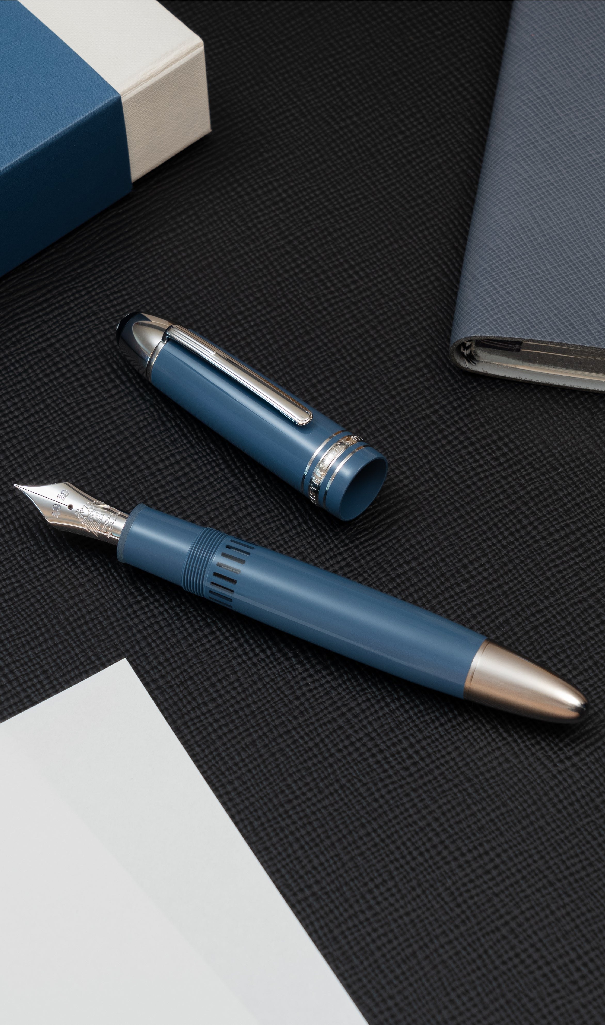 MONTBLANC_Meisterstück 149 Style of Zug Limited Edition Fountain Pen_News Page Open Pen Picture Closing Mobile