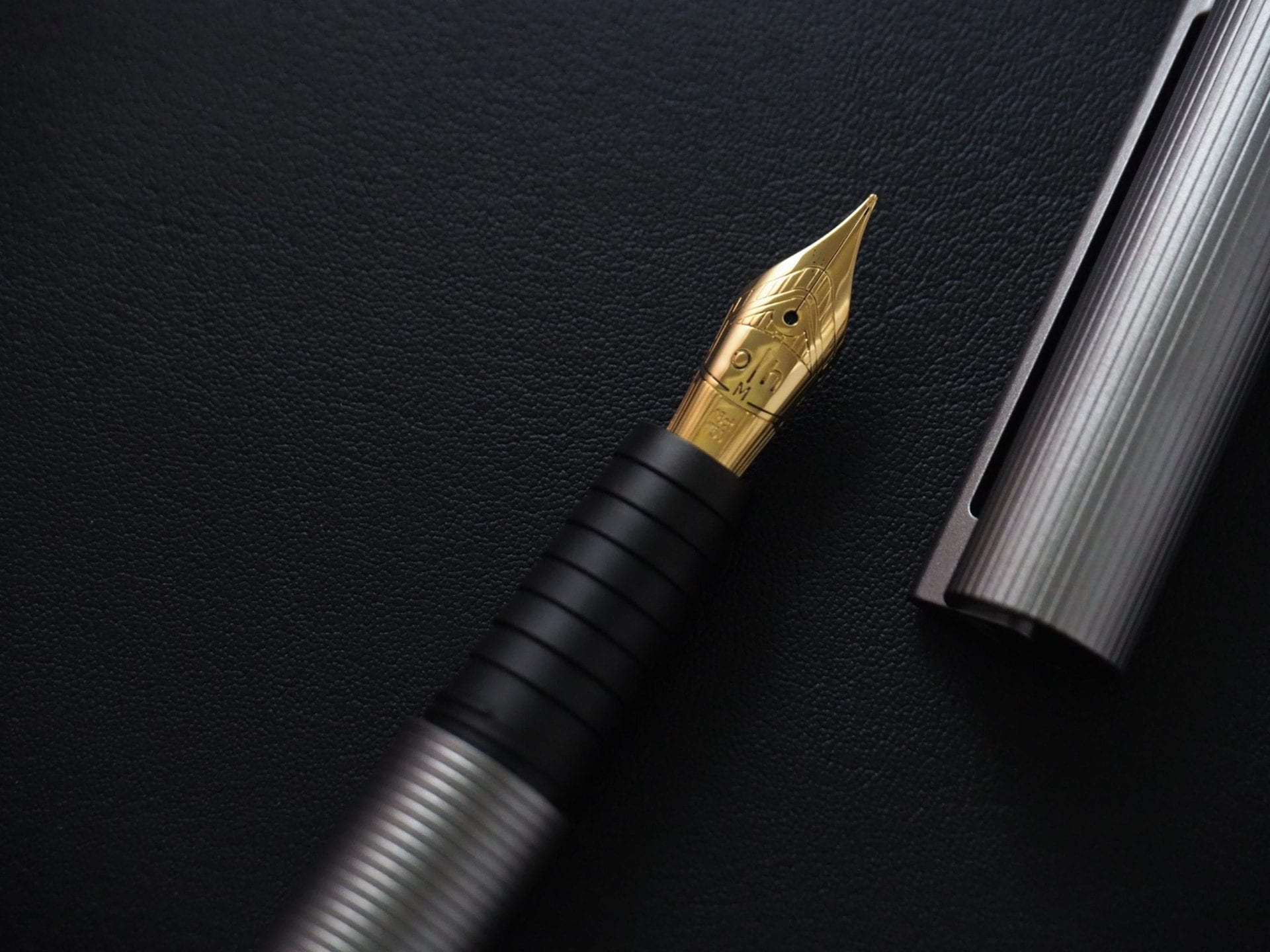 design08 Ruthenium Fountain Pen