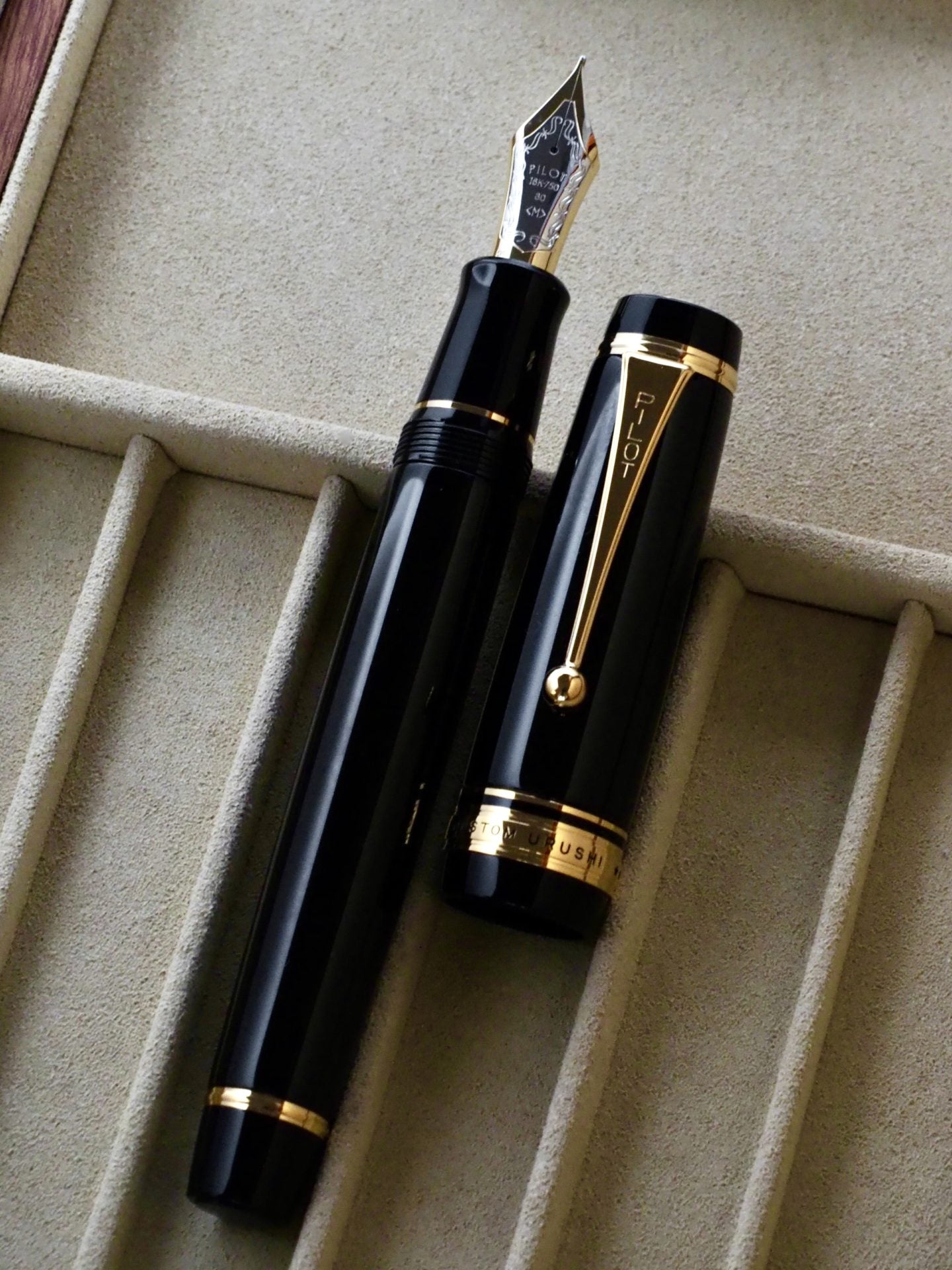 Custom Urushi Black Special Edition Fountain Pen