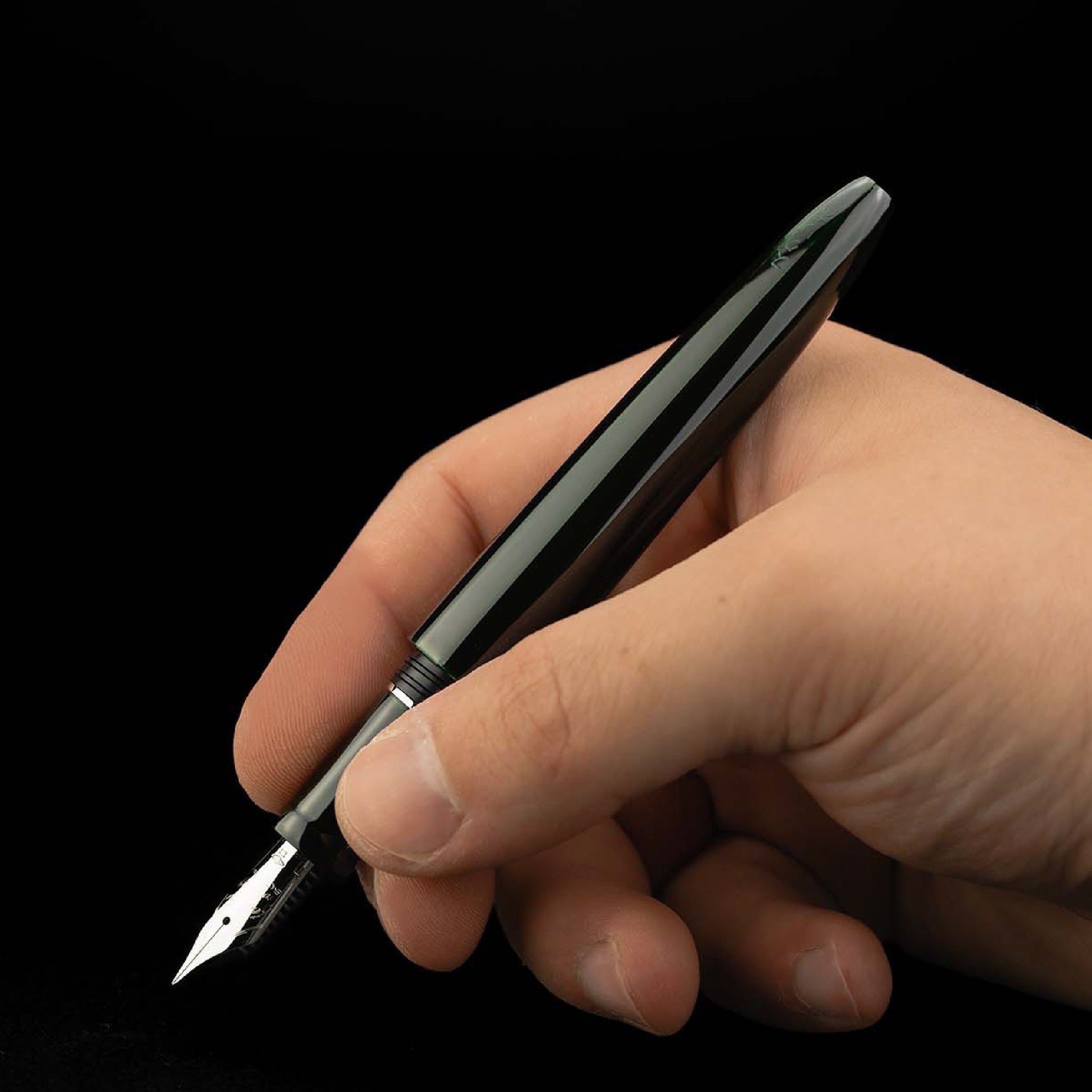 Piuma Hane Kuro Platinum Limited Edition Fountain Pen