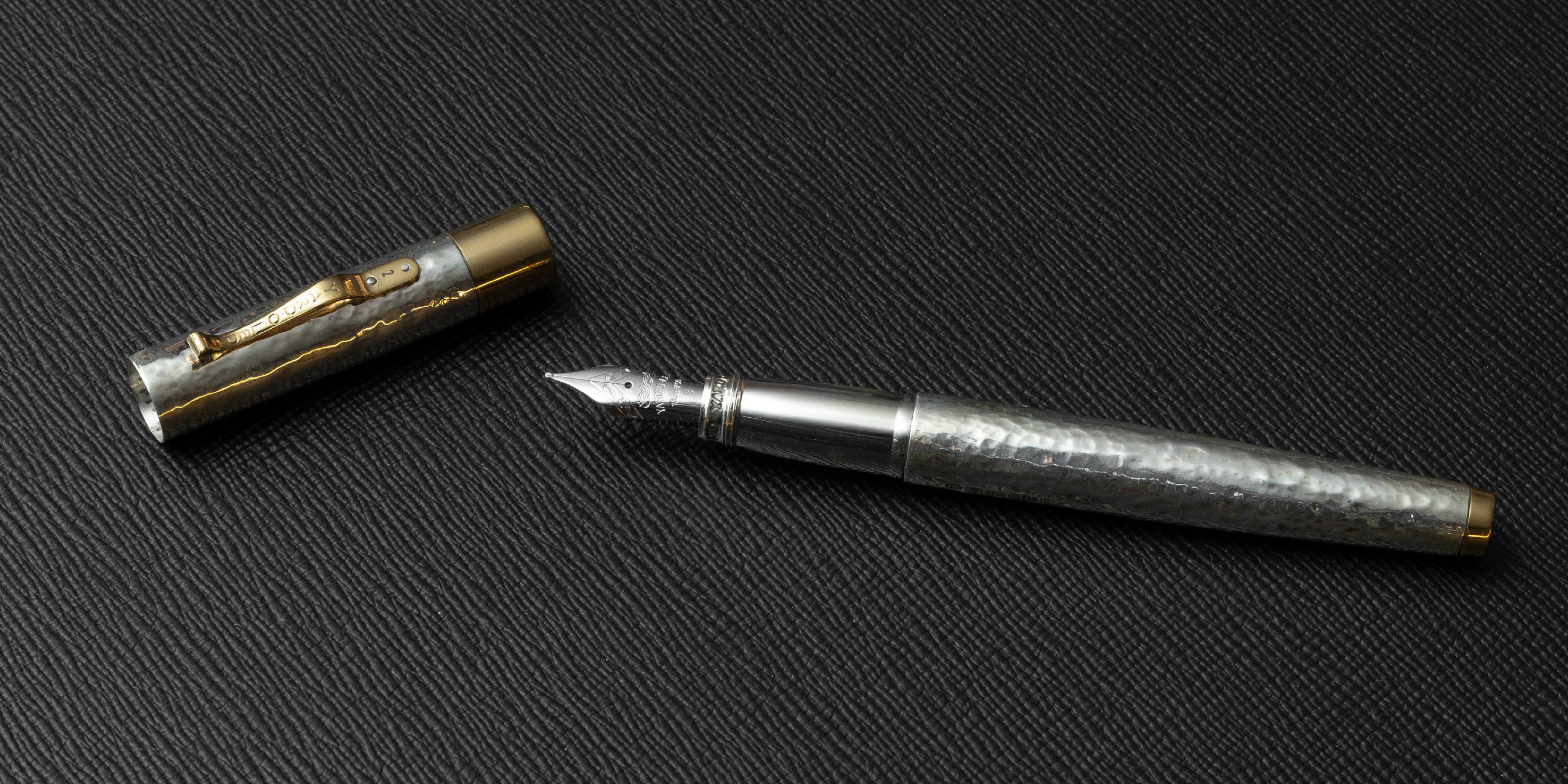 YARD O LED_Grand Martelé Limited Edition Fountain Pen_News Page Hero Picture Desktop
