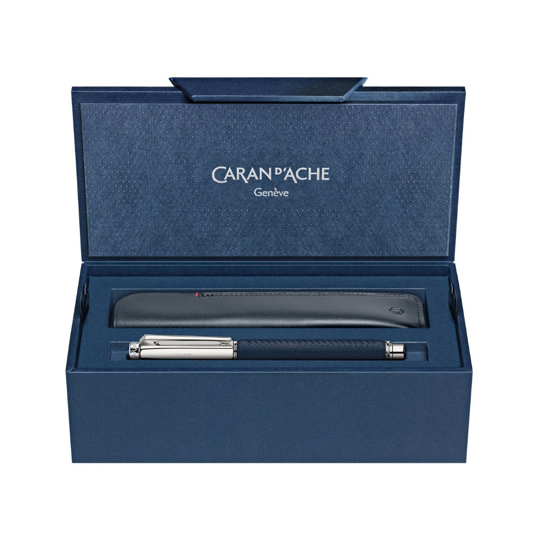 CARAN D'ACHE Set VARIUS TROPHY Penna Stilografica e Custodia in Pelle (Edizione Limitata)