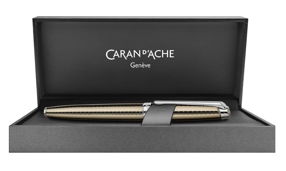 CARAN D'ACHE Leman Caviar Fountain Pen