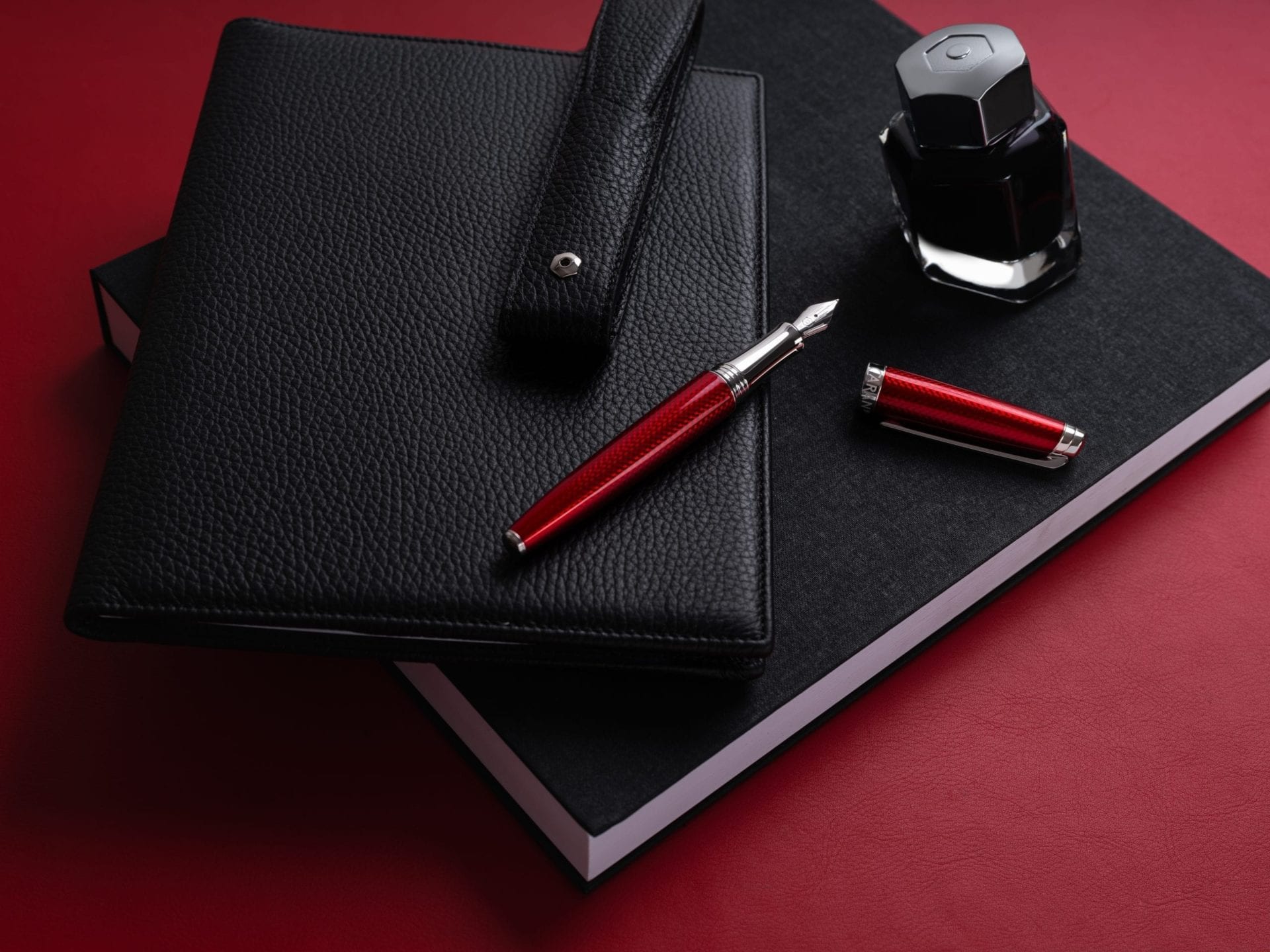 CARAN D'ACHE Leman Rouge Carmin Roller