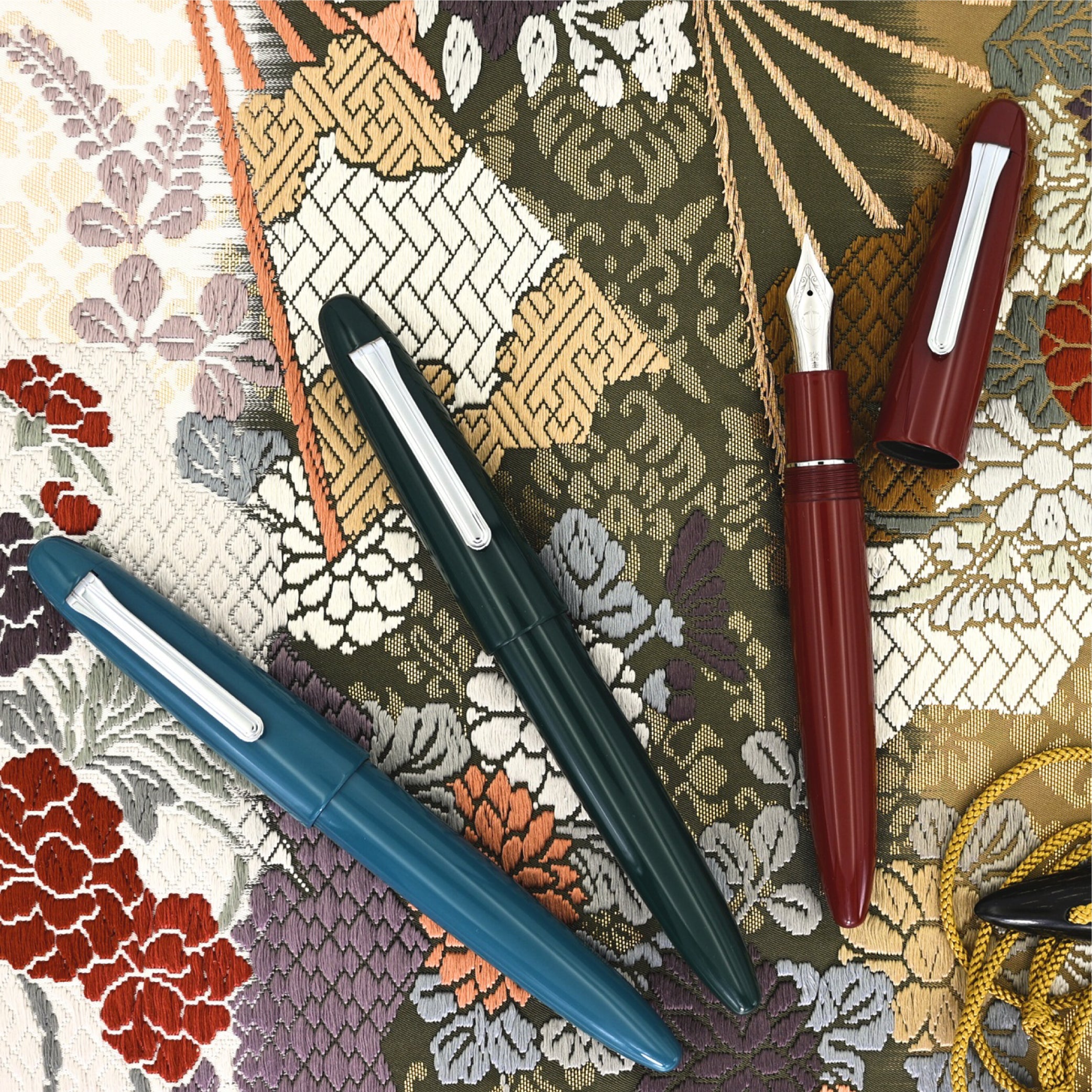 King of Pen Kaga Urushi Wine Red Rhodium Trim Limited Edition Fountain Pen