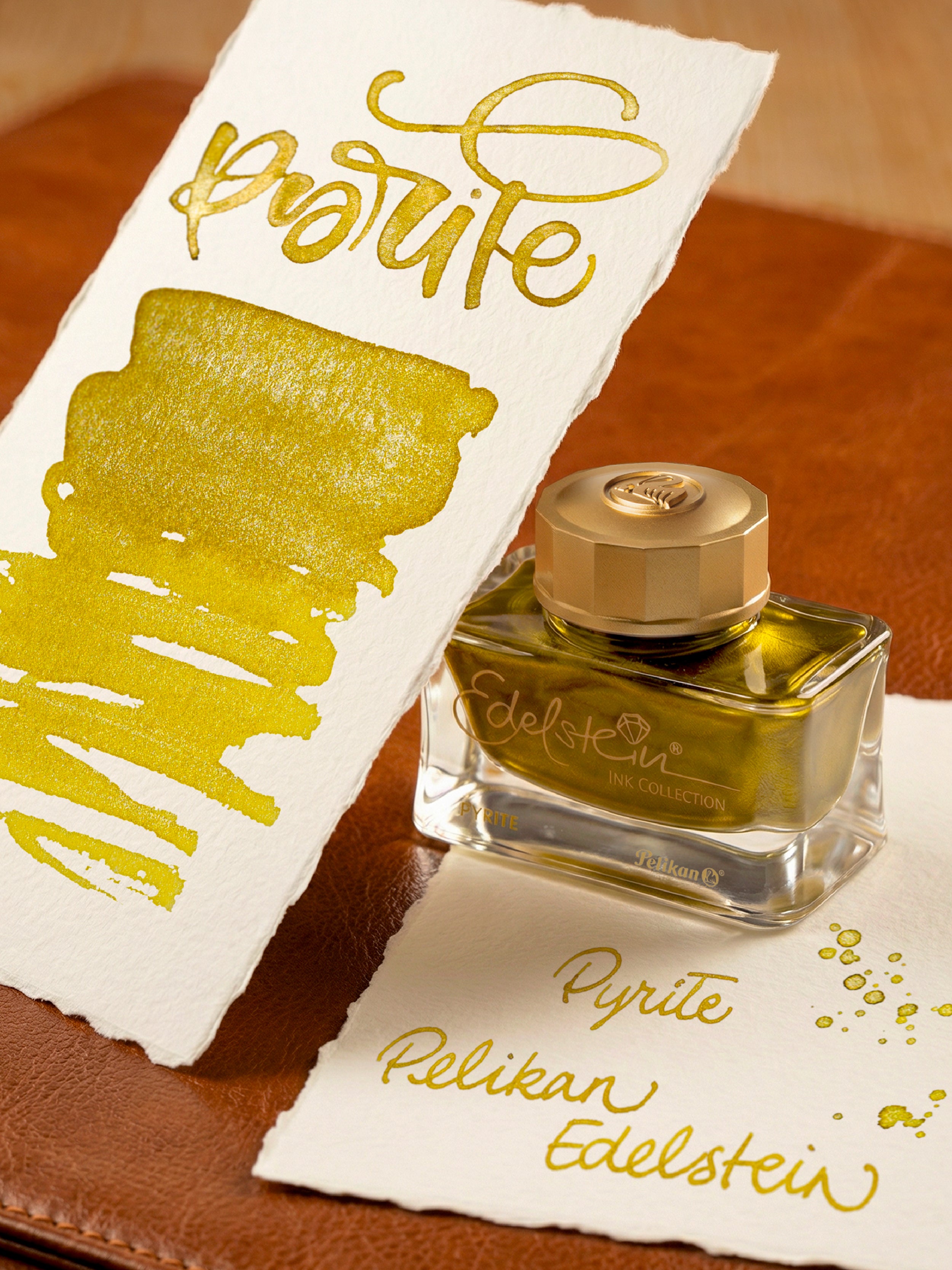 PELIKAN_Edelstein Ink Pyrite Ink of the Year 2026, 50ml_News Page Bottle with Ink Detail