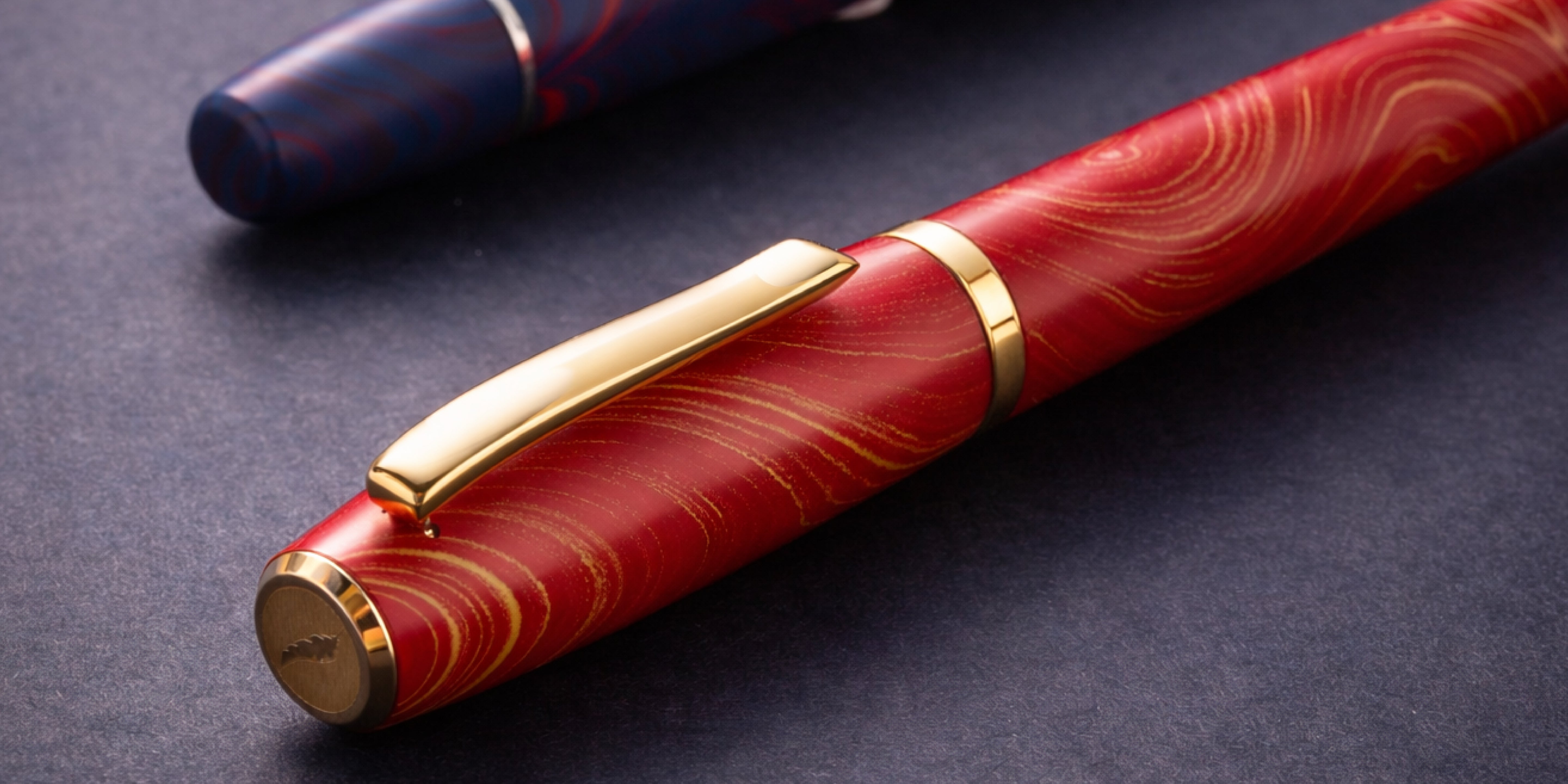 SCRIBO_La Dotta Liber/Paradisus_Fountain Pen_News Page Closign Desktop Cap Detail Picture