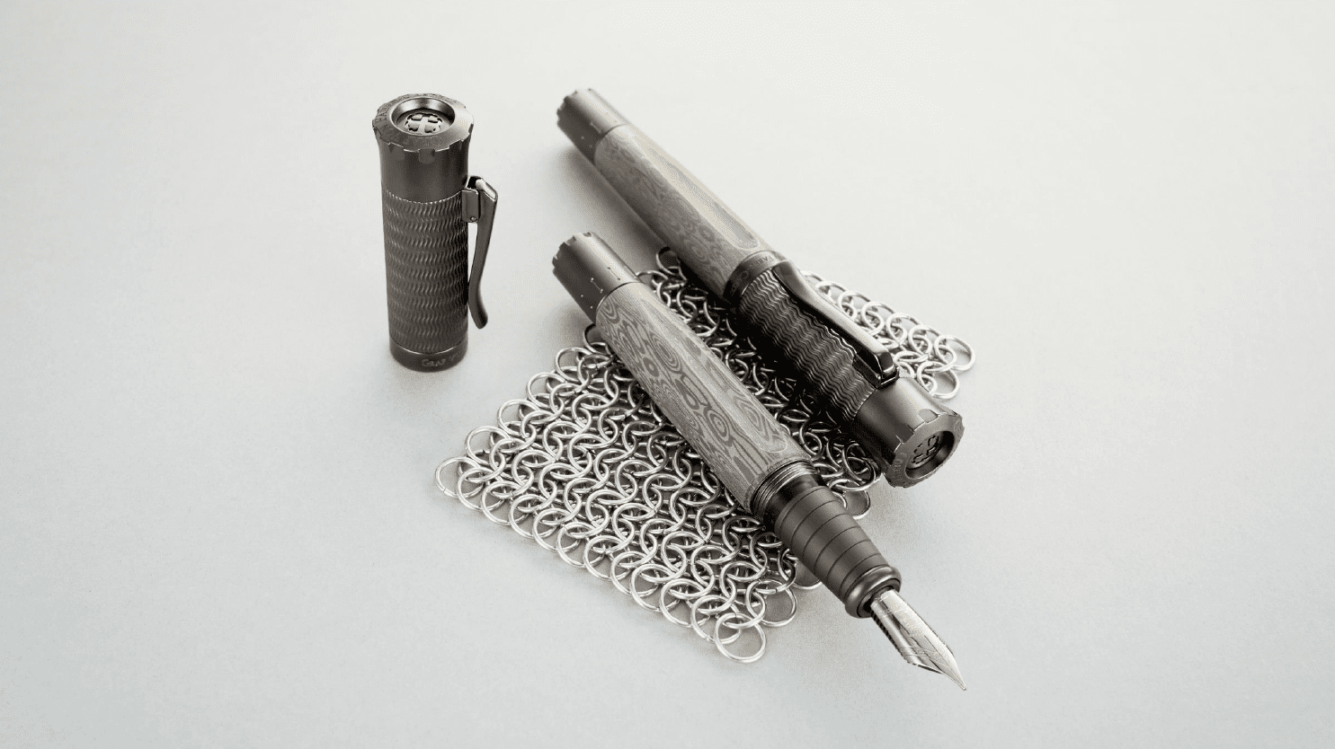 Penna stilografica GRAF VON FABER CASTELL Pen of the Year 2021 Knights Limited Edition - Broad